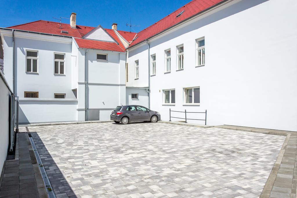 אוהרסקה הראדיסטה Penzion Apartmany Hradebni מראה חיצוני תמונה