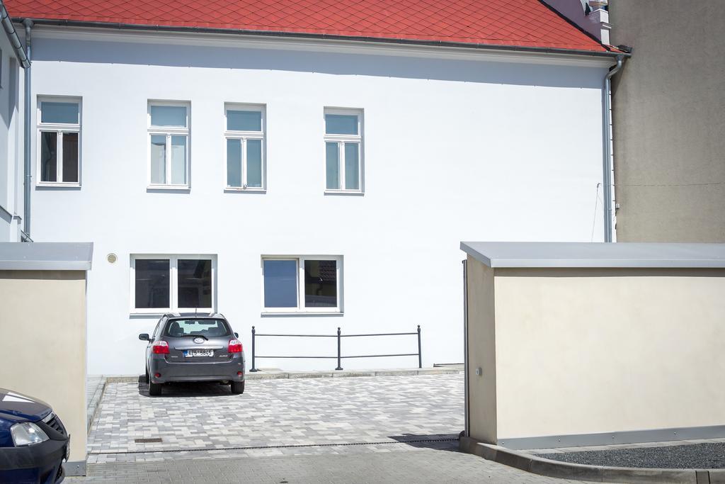 אוהרסקה הראדיסטה Penzion Apartmany Hradebni מראה חיצוני תמונה