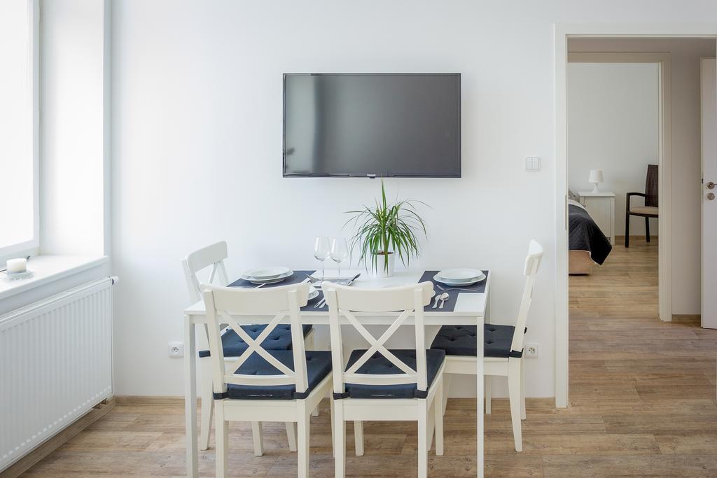 אוהרסקה הראדיסטה Penzion Apartmany Hradebni מראה חיצוני תמונה