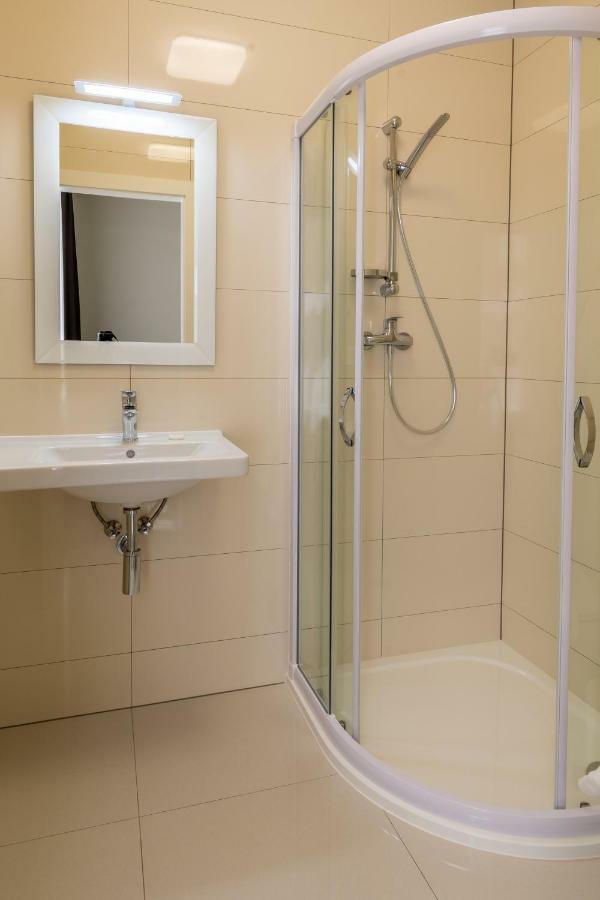 אוהרסקה הראדיסטה Penzion Apartmany Hradebni מראה חיצוני תמונה